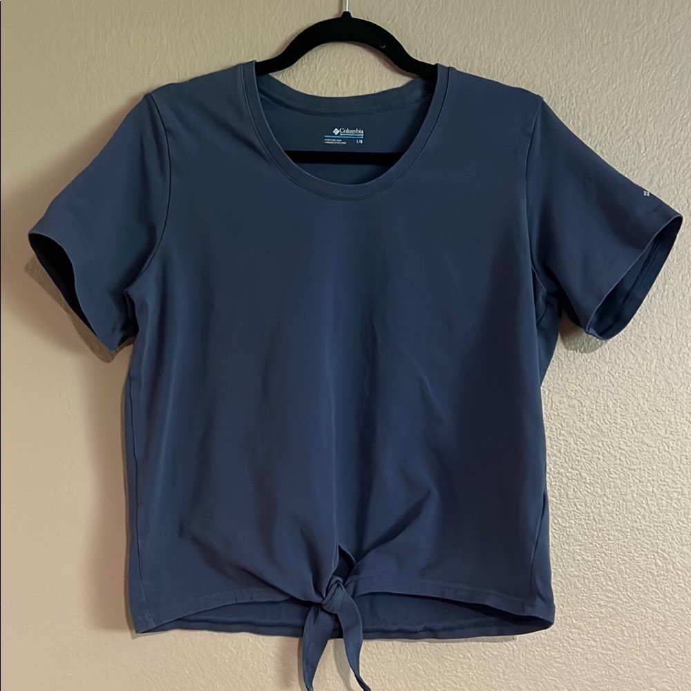 COLUMBIA Women's Tie-Front Top